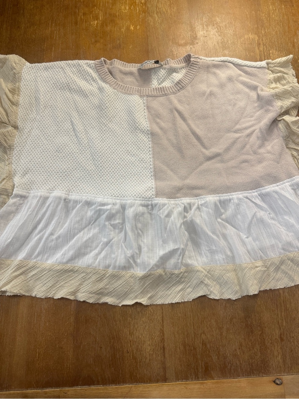DAVI & DANI Beige and White Colorblock Ruffle Top
